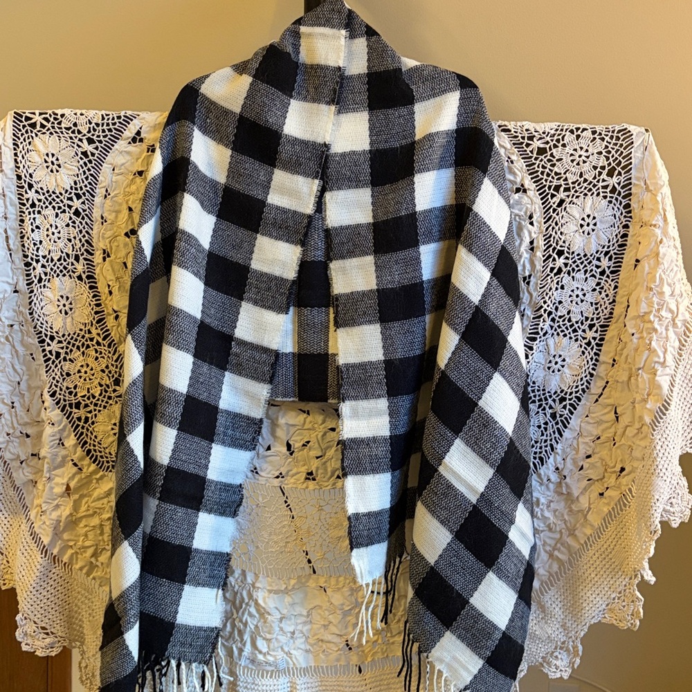 Shawl/Scarf Black and White Checkered  NWOT